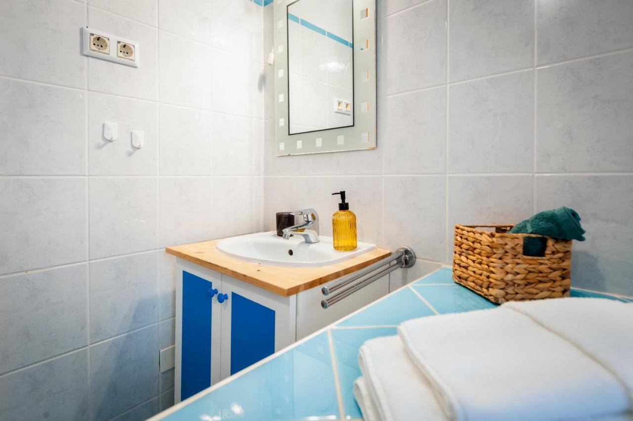 Revera Rooms Ровинь Экстерьер фото